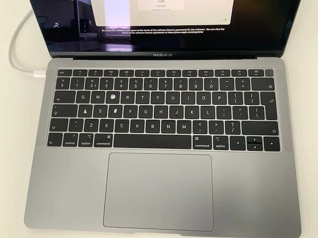 2019 apple 13-inch macbook air mvfh2n/a laptop - afbeelding 2 van  5