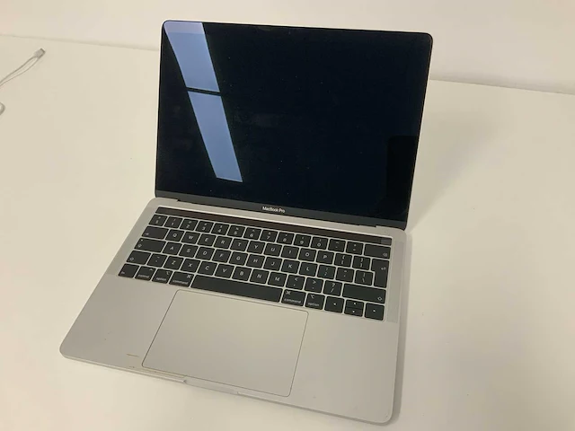 2019 apple 13-inch macbook pro muhn2n/a laptop - afbeelding 1 van  3