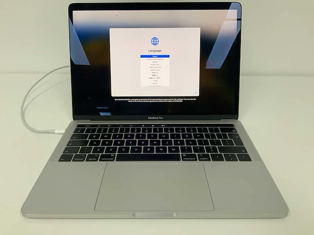 2019 apple 13-inch macbook pro muhn2n/a laptop - afbeelding 2 van  4