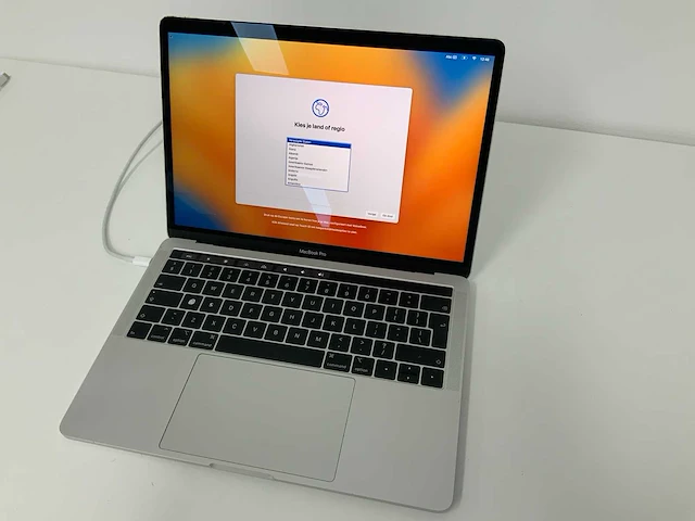 2019 apple 13-inch macbook pro muhn2n/a laptop - afbeelding 1 van  4
