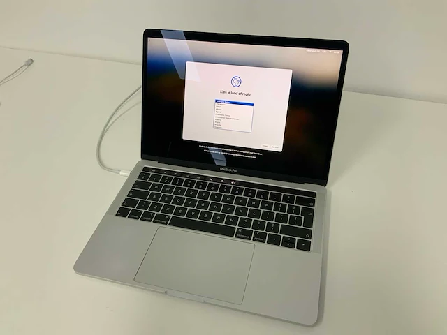 2019 apple 13-inch macbook pro mv992n/a laptop - afbeelding 1 van  4