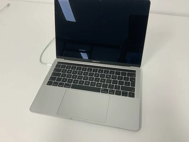 2019 apple 13-inch macbook pro mv9a2n/a laptop - afbeelding 1 van  3