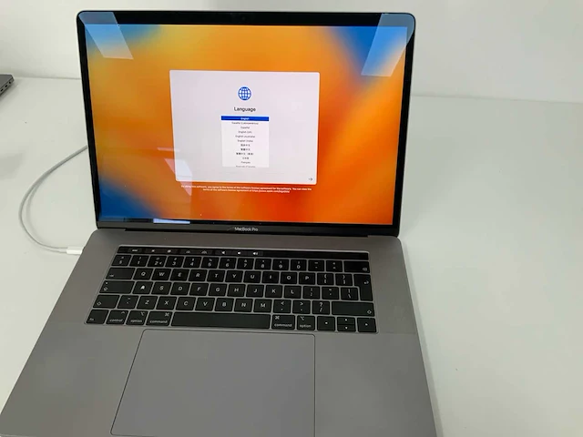 2019 apple 15-inch macbook pro mv912n/a laptop - afbeelding 1 van  5