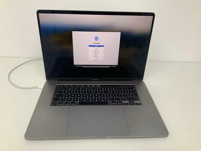 2019 apple 16-inch macbook pro mvvk2n/a laptop - afbeelding 1 van  3