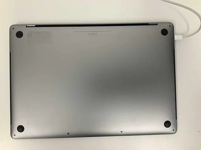 2019 apple a2141 15-inch macbook pro mv912n/a laptop - afbeelding 4 van  5