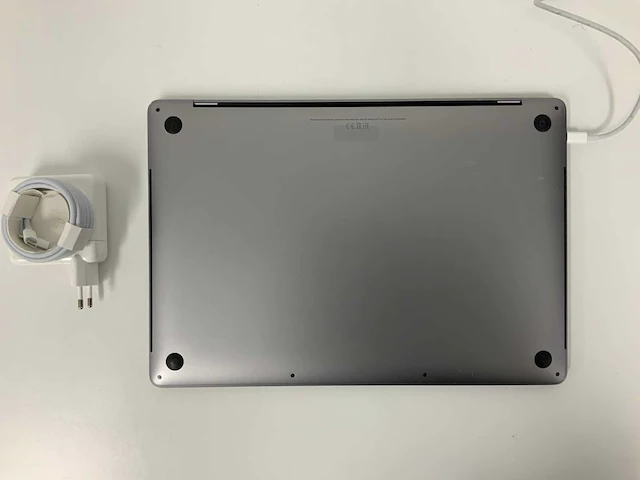 2019 apple a2141 16-inch macbook pro mvvk2n/a laptop - afbeelding 4 van  5