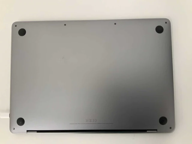 2019 apple a2159 13-inch macbook pro muhn2n/a laptop - afbeelding 4 van  4