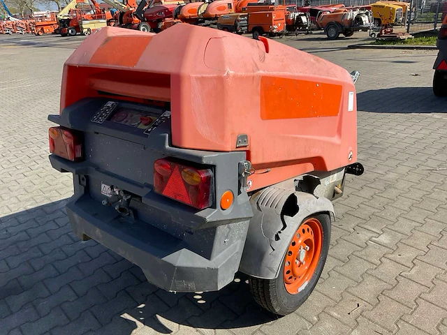 2019 atlas copco xas48 compressor aanhangwagen - afbeelding 11 van  17