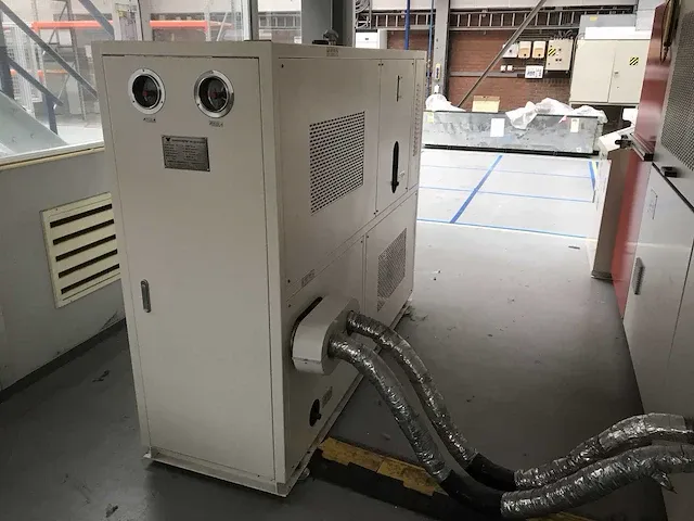 2019 boost solar laminator bsl 233360 fag stg zonnepaneel productielijn - afbeelding 17 van  43