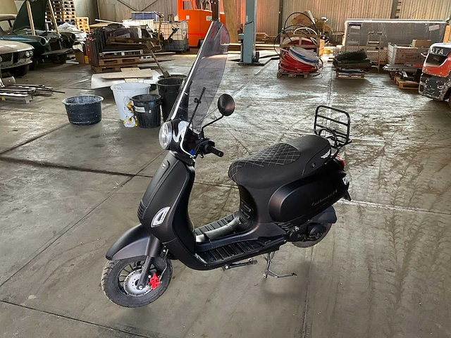 2019 djjd scooter - afbeelding 1 van  15
