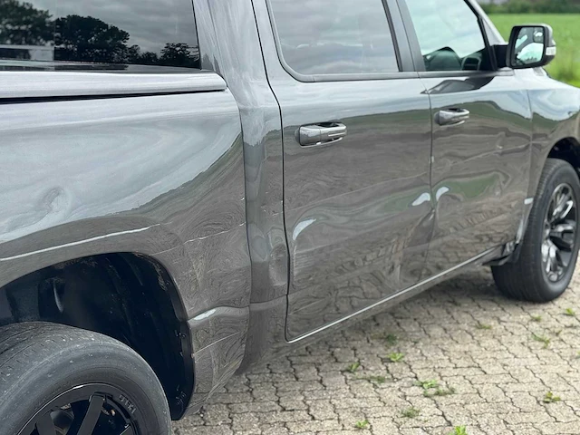 2019 dodge ram 1500 5.7 v8 4x4 cc laramie - afbeelding 2 van  18