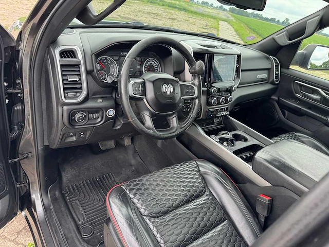 2019 dodge ram 1500 5.7 v8 4x4 cc laramie - afbeelding 3 van  18