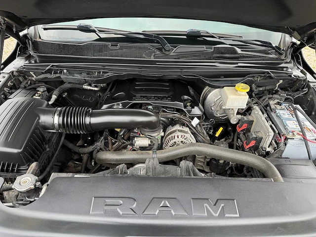 2019 dodge ram 1500 5.7 v8 4x4 cc laramie - afbeelding 9 van  18