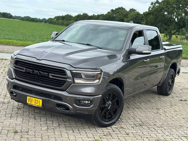 2019 dodge ram 1500 5.7 v8 4x4 cc laramie - afbeelding 10 van  18