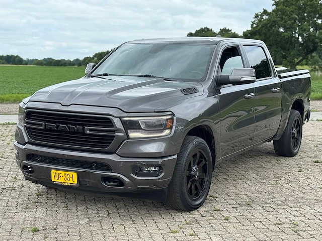2019 dodge ram 1500 5.7 v8 4x4 cc laramie - afbeelding 1 van  18