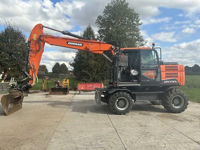 2019 doosan dx170w-5 banden graafmachine - afbeelding 23 van  35