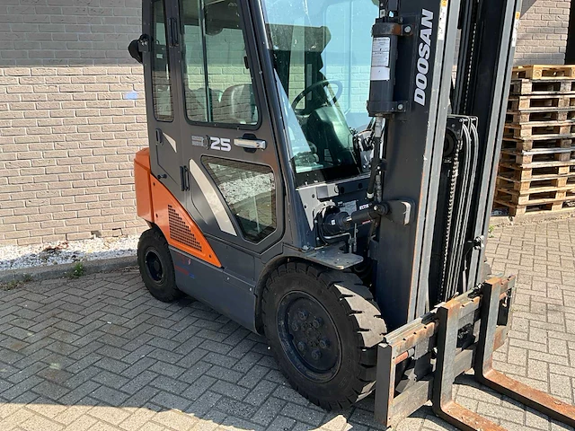 2019 doosan g25p-7 vorkheftruck - afbeelding 22 van  25