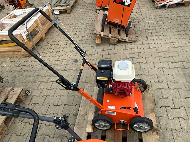 2019 eliet e401 vm verticuteermachine - afbeelding 2 van  7