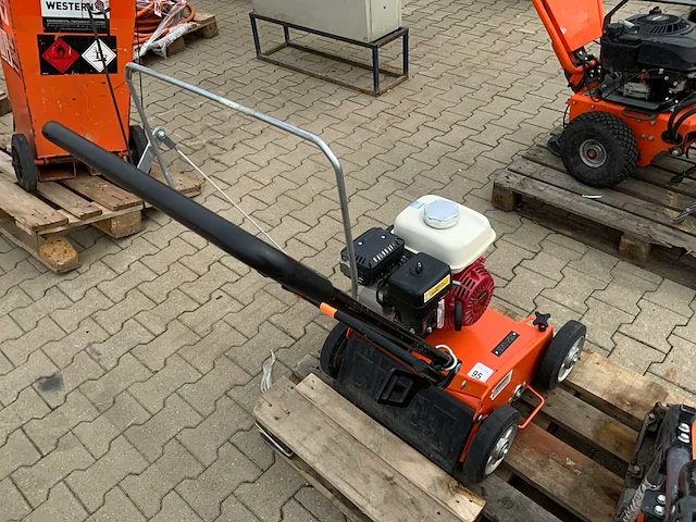 2019 eliet e401 vm verticuteermachine - afbeelding 3 van  7
