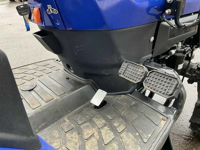 2019 farmtrac 26 4wd smalspoor- en compacttractor - afbeelding 10 van  20