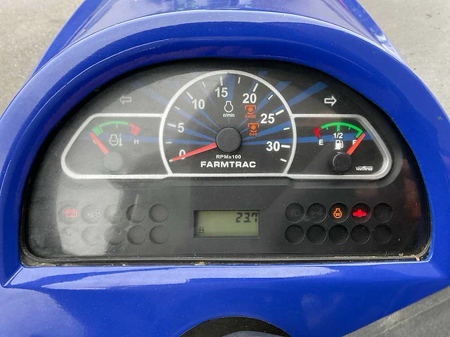 2019 farmtrac 26 4wd smalspoor- en compacttractor - afbeelding 19 van  20