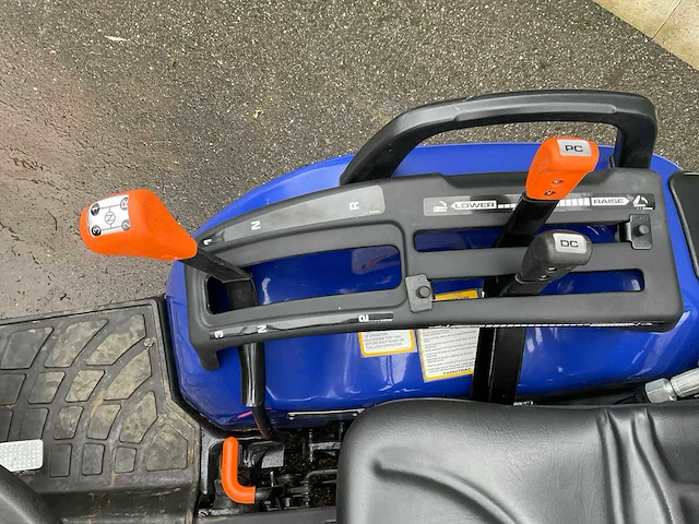 2019 farmtrac 26 4wd smalspoor- en compacttractor - afbeelding 7 van  20