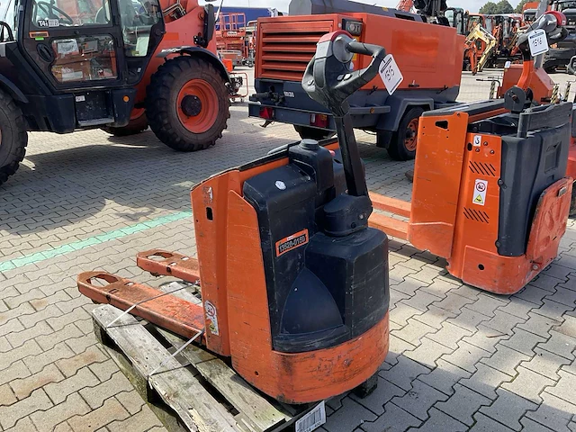 2019 hyster p2.0 elektrische palletwagen - afbeelding 2 van  8