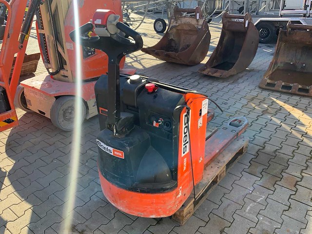 2019 hyster p2.0 elektrische palletwagen - afbeelding 2 van  8