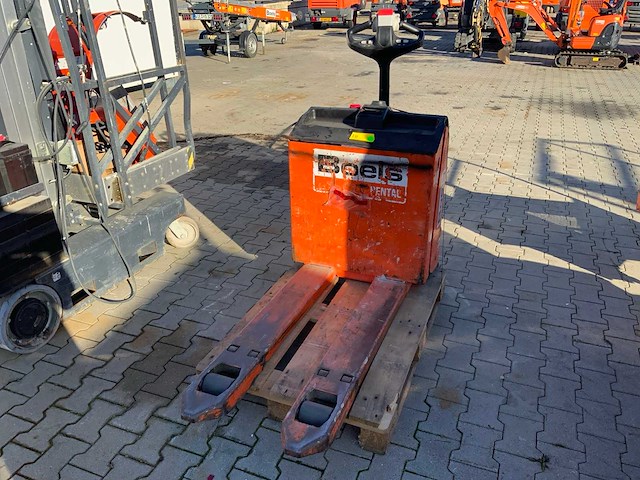 2019 hyster p2.0 elektrische palletwagen - afbeelding 4 van  8