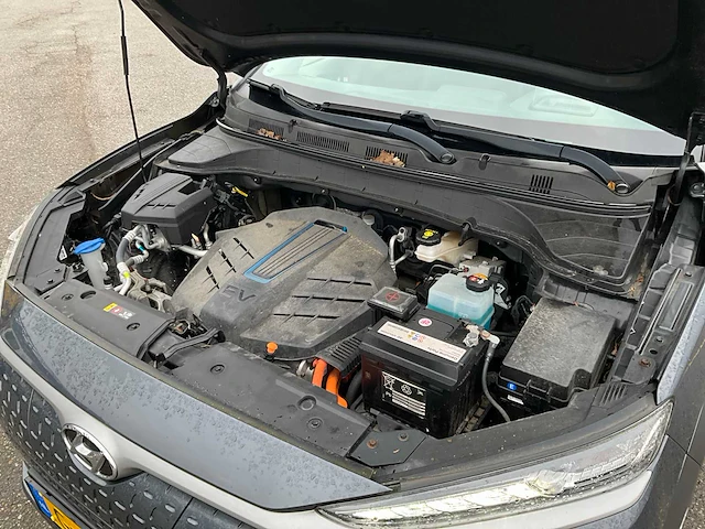2019 hyundai kona ev premium 64 kwh personenauto - afbeelding 8 van  26