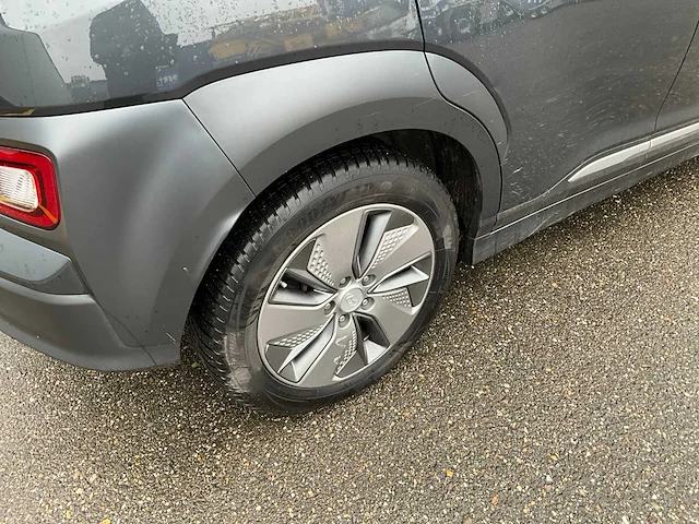 2019 hyundai kona ev premium 64 kwh personenauto - afbeelding 16 van  26
