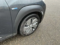 2019 hyundai kona ev premium 64 kwh personenauto - afbeelding 18 van  26