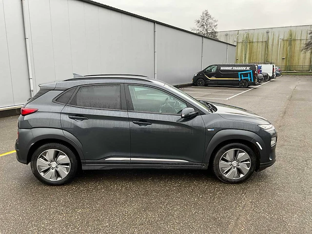 2019 hyundai kona ev premium 64 kwh personenauto - afbeelding 21 van  26