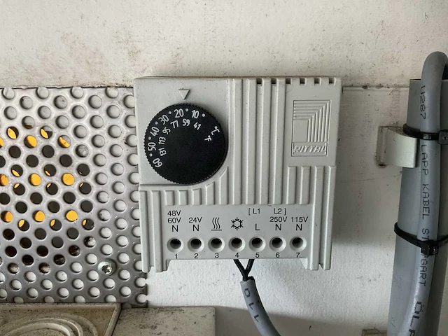 2019 infra solar 1901 off-grid/hybride energy unit 10kva/24kwh - afbeelding 29 van  38