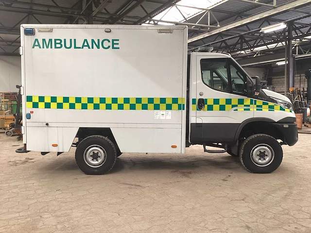 2019 iveco 55-180. 4x4 ambulance - afbeelding 20 van  24