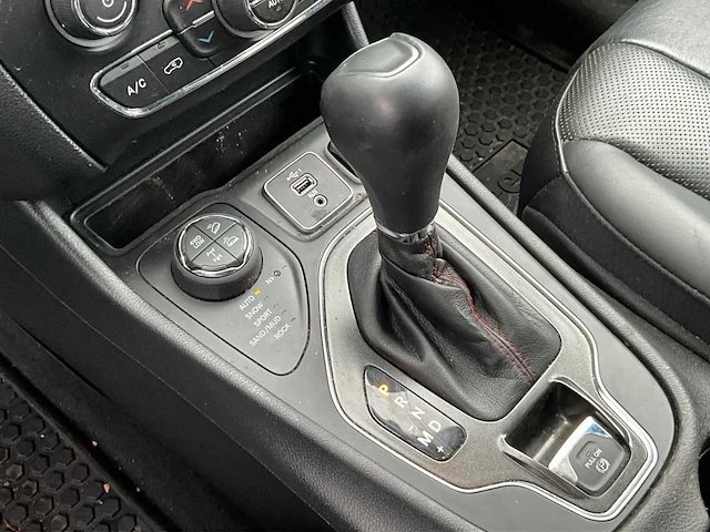 2019 jeep cherokee 4x4 trail hawk mpv personenauto - afbeelding 8 van  33