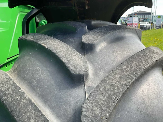2019 john deere 6155r vierwielaangedreven landbouwtractor - afbeelding 2 van  33