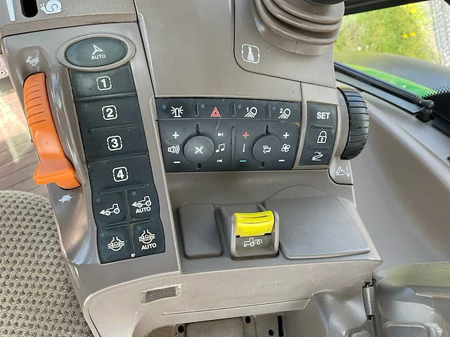 2019 john deere 6155r vierwielaangedreven landbouwtractor - afbeelding 17 van  33