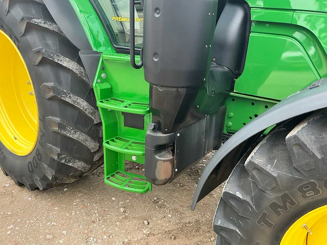 2019 john deere 6155r vierwielaangedreven landbouwtractor - afbeelding 2 van  30