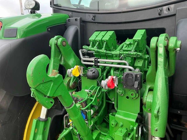 2019 john deere 6155r vierwielaangedreven landbouwtractor - afbeelding 6 van  30