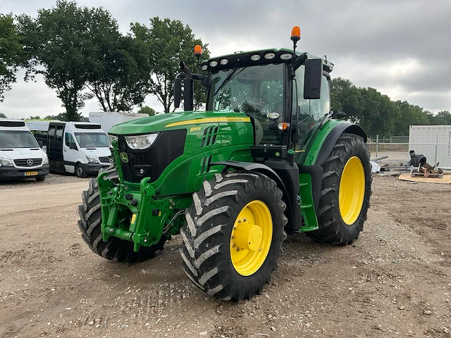 2019 john deere 6155r vierwielaangedreven landbouwtractor - afbeelding 1 van  30