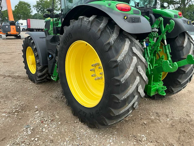 2019 john deere 6155r vierwielaangedreven landbouwtractor - afbeelding 15 van  30