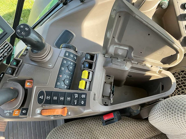 2019 john deere 6175r ultimate edition vierwielaangedreven landbouwtractor - afbeelding 22 van  38