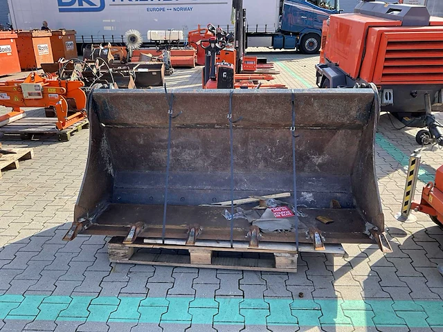 2019 komatsu 42u-70-32210xc schepbak - afbeelding 2 van  7