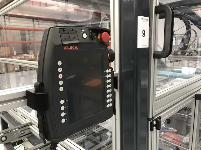 2019 kuka transportband met robot arm - afbeelding 6 van  26