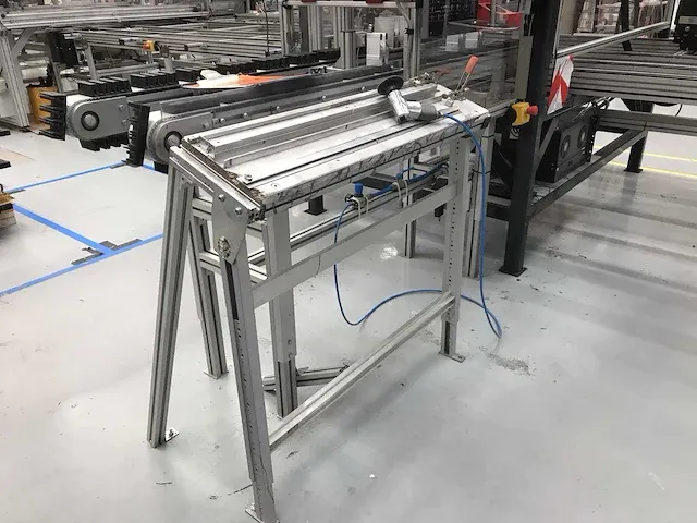2019 kuka transportband met robot arm - afbeelding 9 van  26