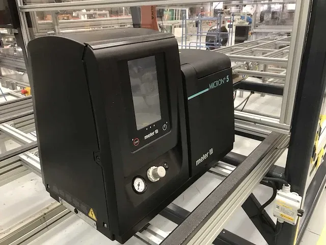 2019 kuka transportband met robot arm - afbeelding 16 van  26