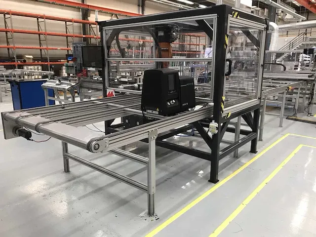2019 kuka transportband met robot arm - afbeelding 18 van  26