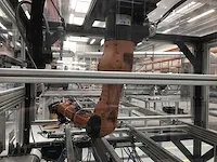 2019 kuka transportband met robot arm - afbeelding 23 van  26