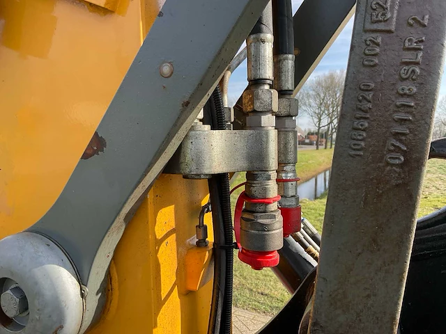 2019 liebherr a914 compact litronic banden graafmachine - afbeelding 11 van  47